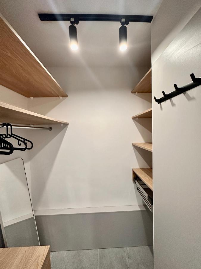 View 2 Fast Wifi Tv'55 Netflix Hbo Applettv Apartment Warsaw Exterior photo